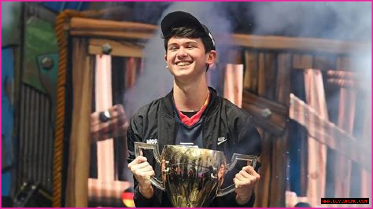 Bugha: YouTuber, Age, Relationship, Career, and Net Worth