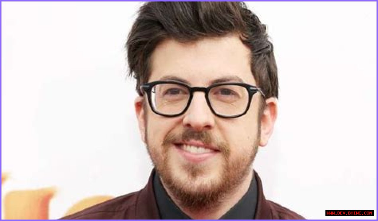 Christopher Mintz-Plasse Height, Weight, Age, Girlfriend, Biography