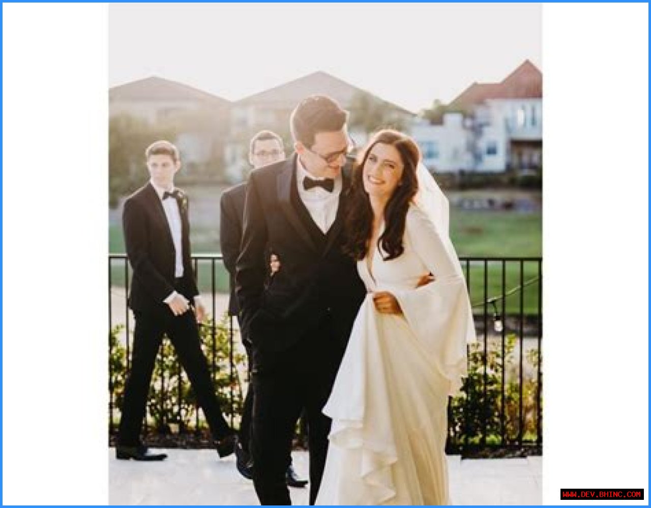 Does Actress Vic Michaelis Have A Husband? Family In Details