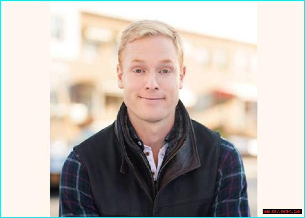 Francis Ellis Wiki Biography: Age, Father, Parents, Harvard, Net Worth, Girlfriend, Barstool, Fired, Comedy,