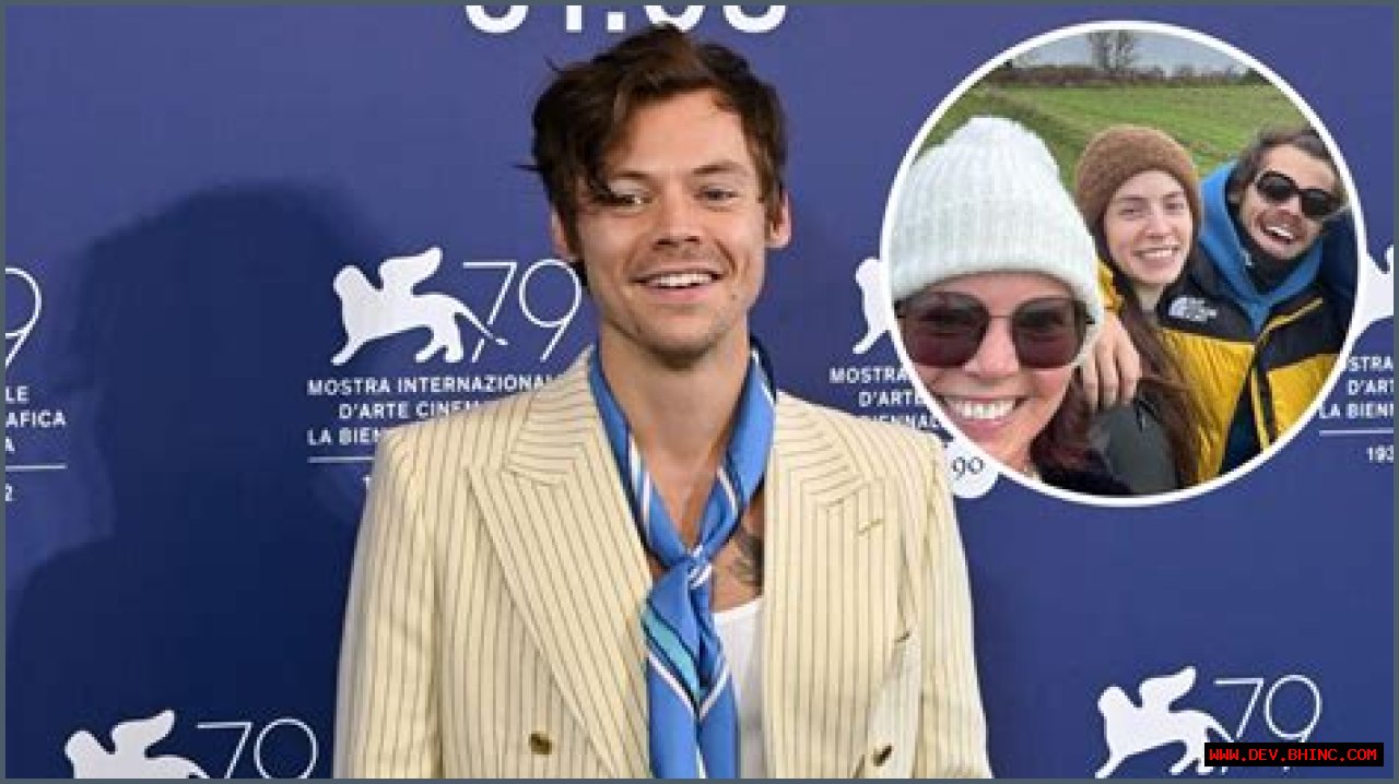 Harry Styles Has a Loving Family! Details on His Sister Gemma, Mom Anne Twist and More