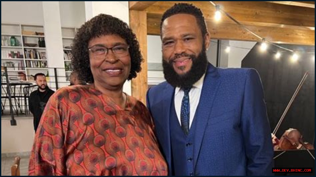 ‘It’s Still Missing’: Anthony Anderson Rips Out His Mother’s ‘Rotten’ Tooth While on Vacation In Europe, Claims She Still Hasn’t Gotten It Replaced