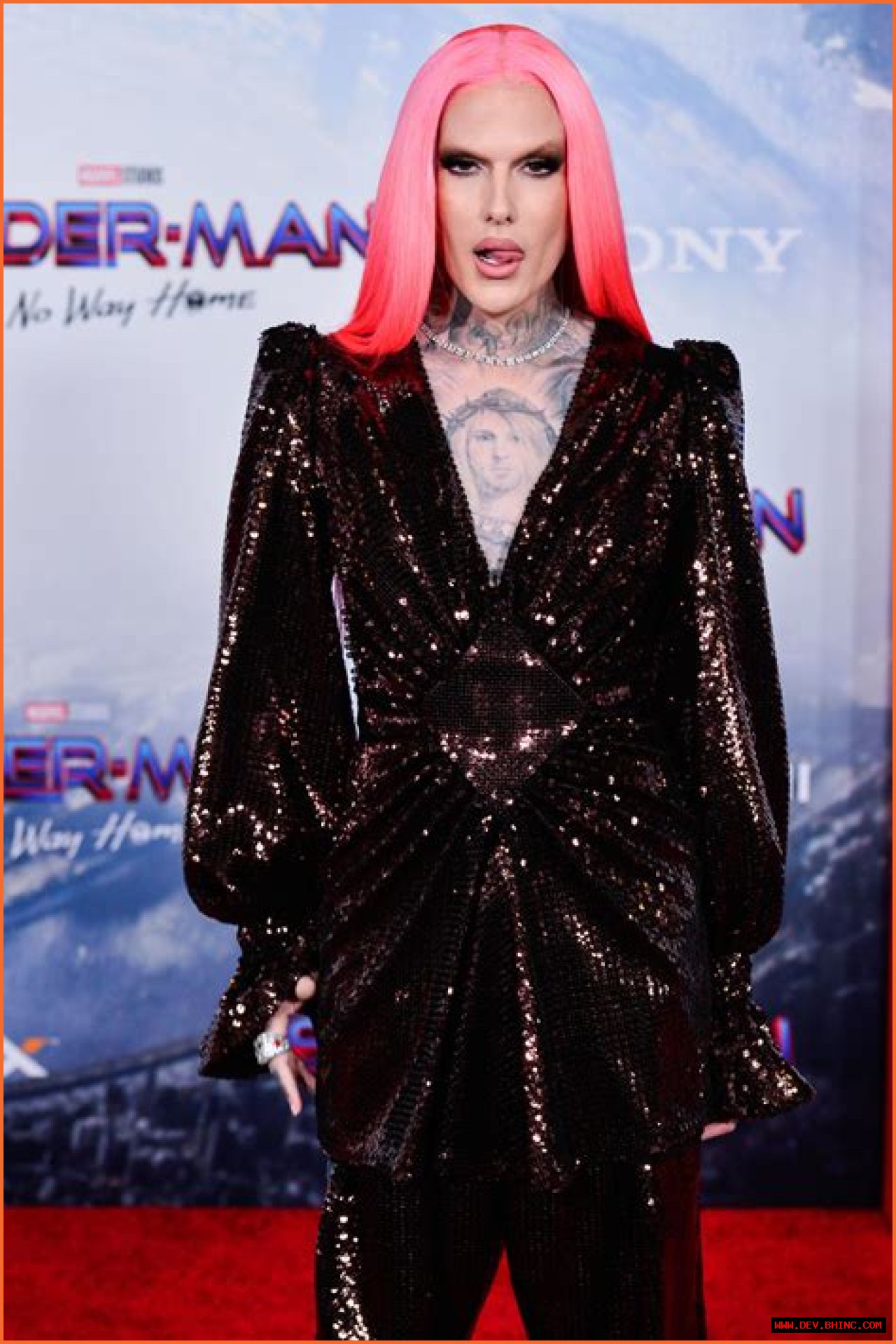 Jeffree Star’s Dating History Includes Ex Nathan Schwandt, Influencer Chris Crocker and More