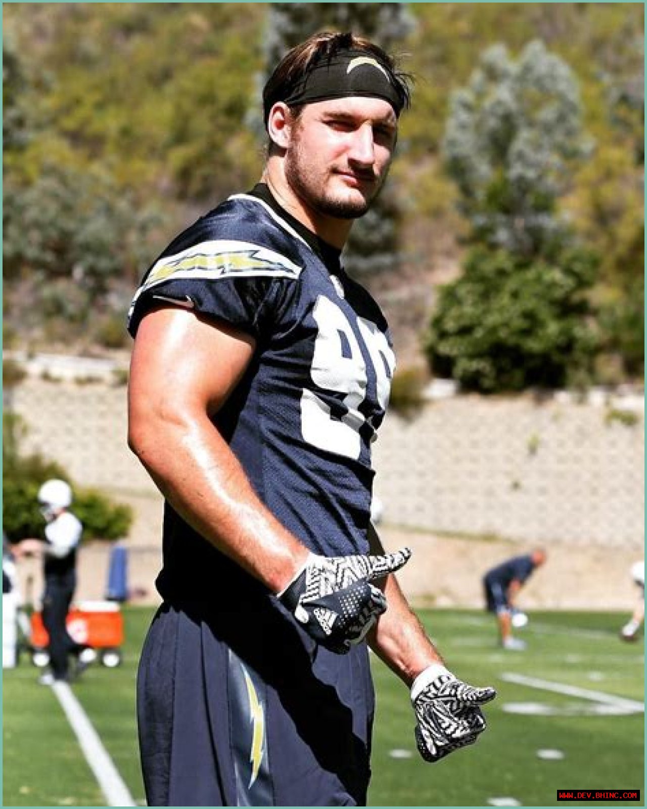 Joey Bosa Ethnicity, Age, Biography, Wiki, Height, Family
