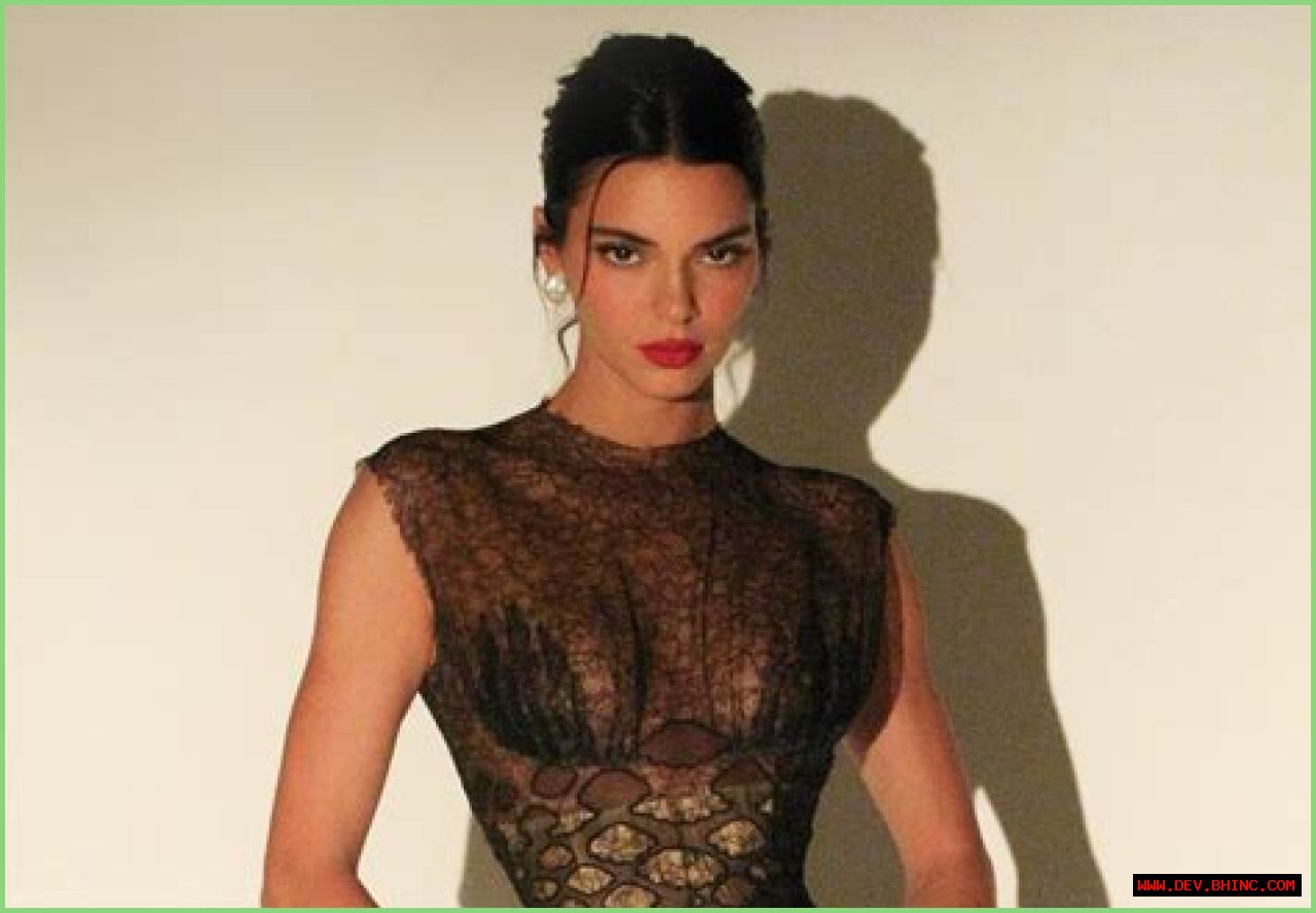 Kendall Jenner- Age, Bio, Wiki, Boyfriend, Height, Net Worth, Career