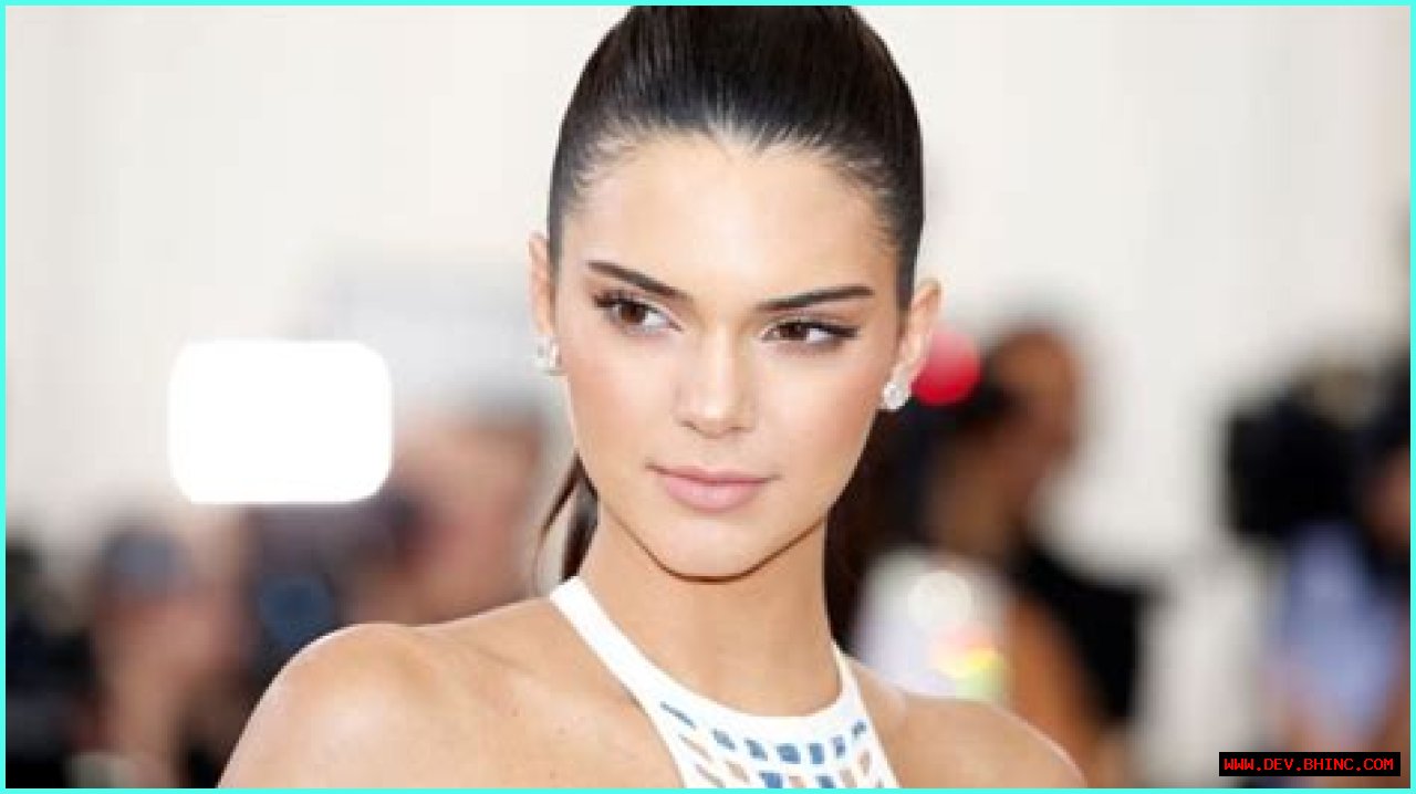 Kendall Jenner’s Most Incredible Bikini Moments Over the Years: See Photos!