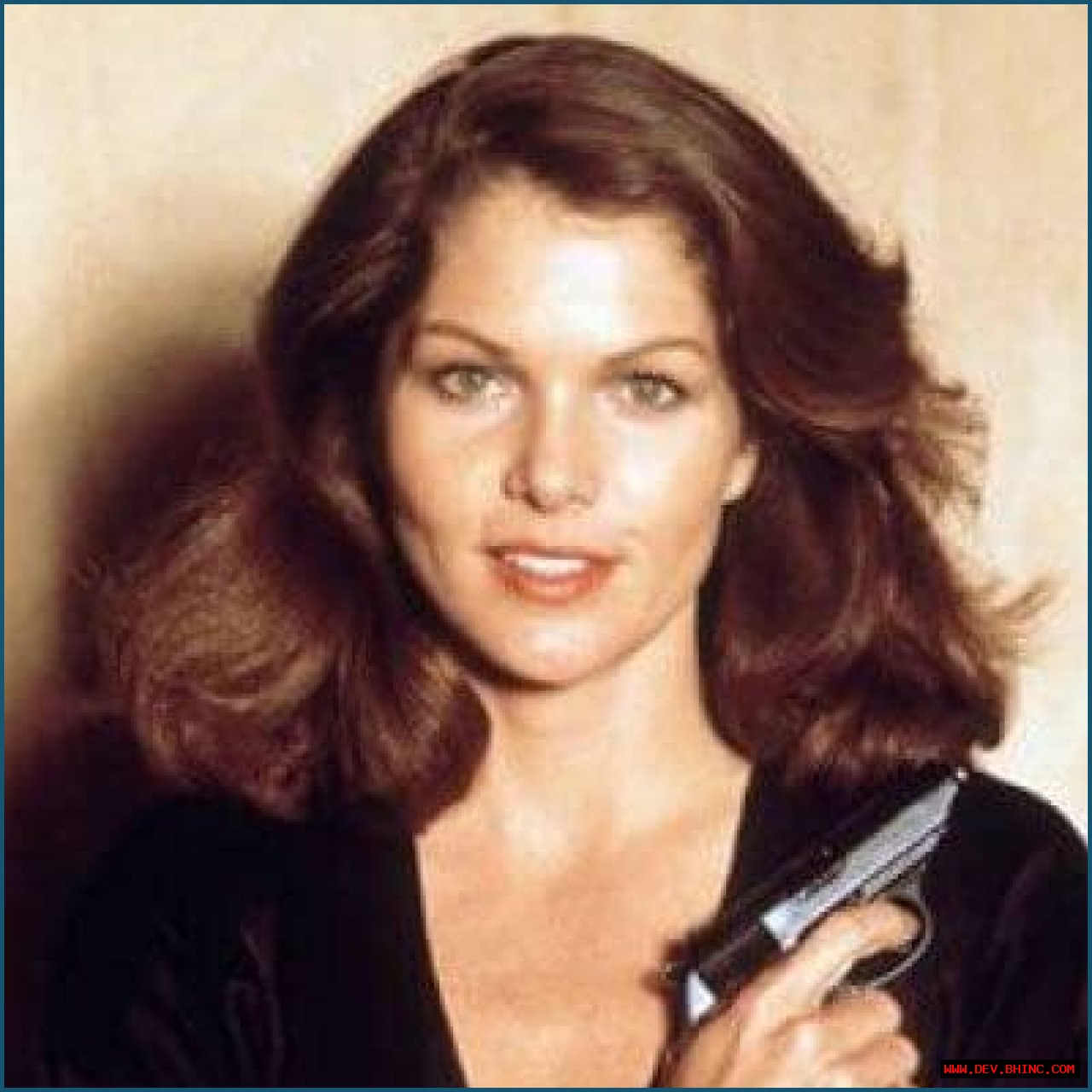 Lois Chiles - Net Worth, Age, Height, Birthday, Bio, Wiki!