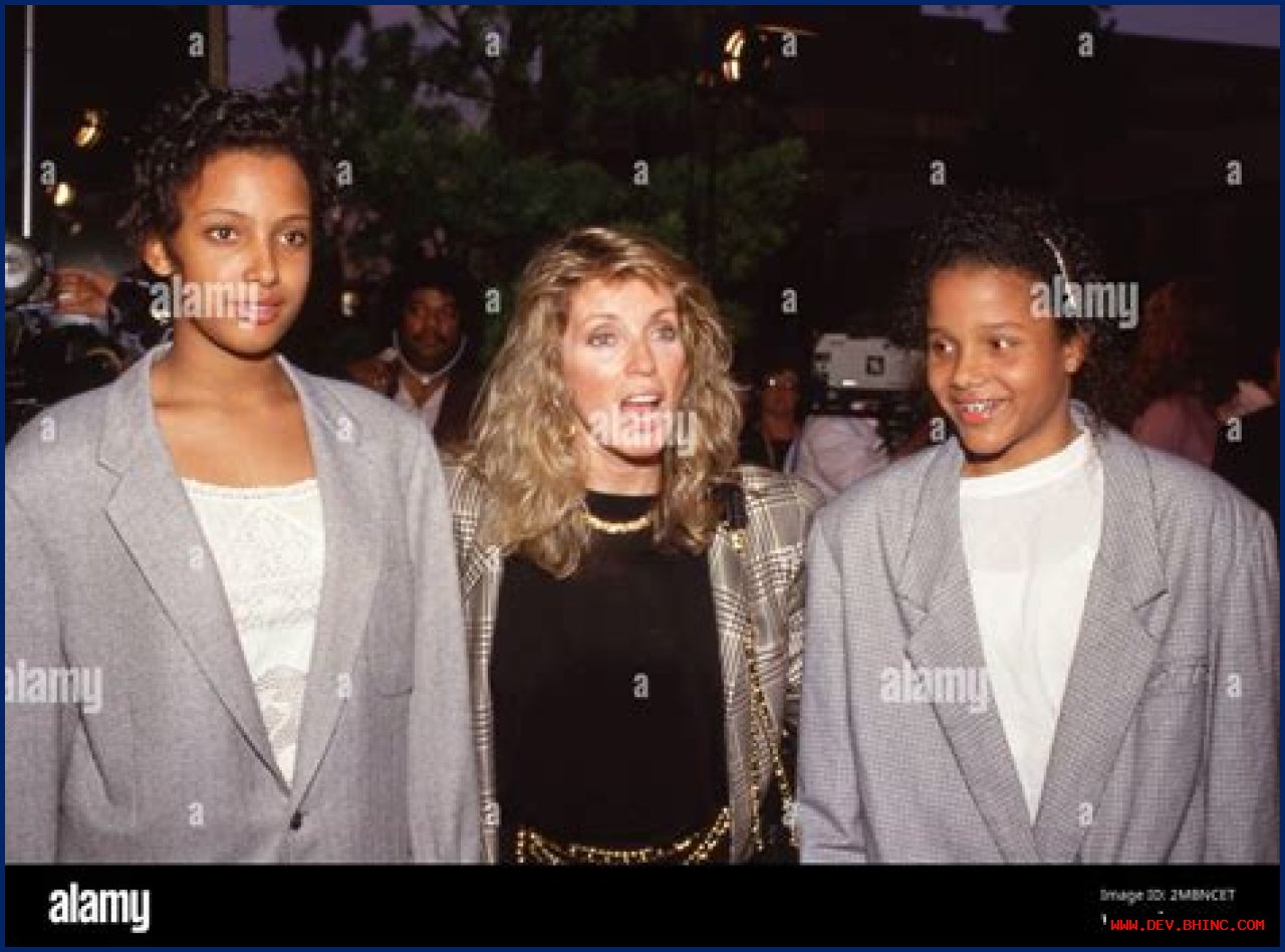 Meet Sydney Tamiia Poitier? Everything About Sidney Poitier And Joanna Shimkus Daughter – Meet On Instagram