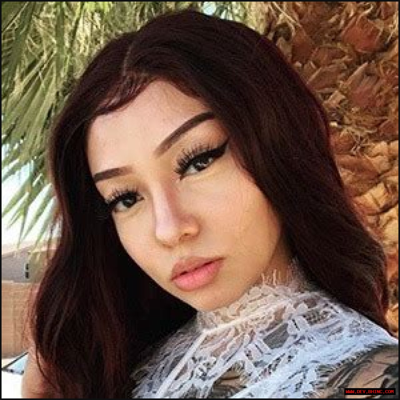 OmgYoAsh (YouTube Star) - Age, Birthday, Bio, Facts, Family, Net Worth, Height & More