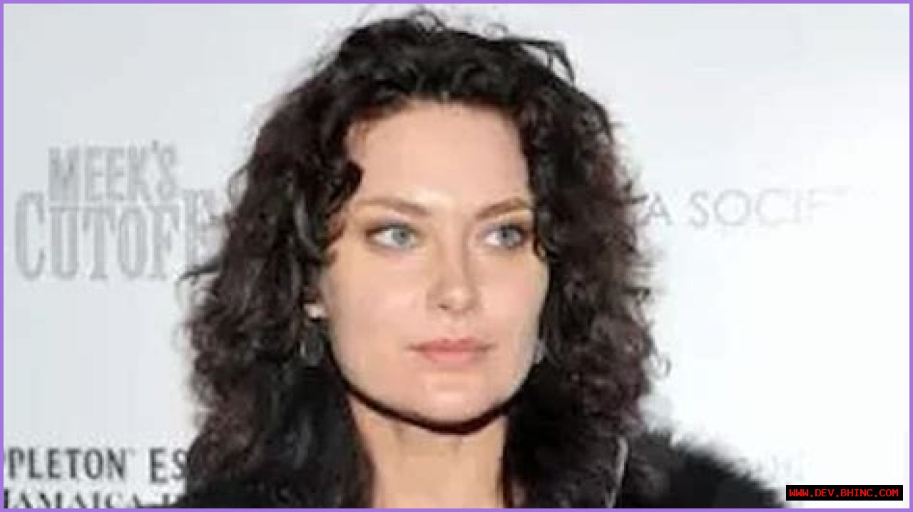 Shalom Harlow Bio, Movies, Age, Height, Partner, Family, Net Worth